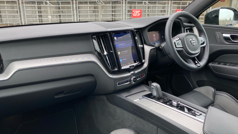 Volvo Xc60 2.0 B5P R DESIGN 5dr AWD Geartronic Petrol Estate